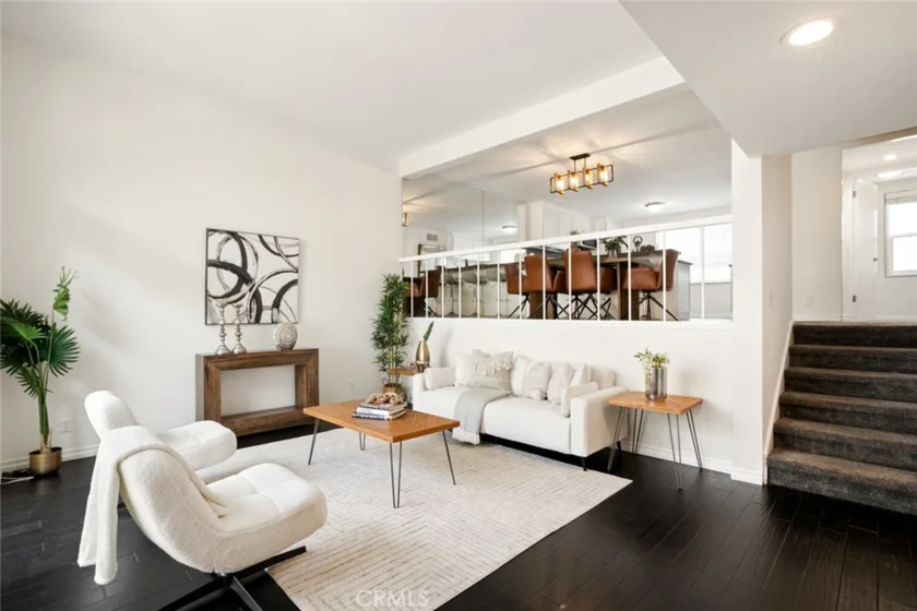 4405 W Sarah Street photo 1