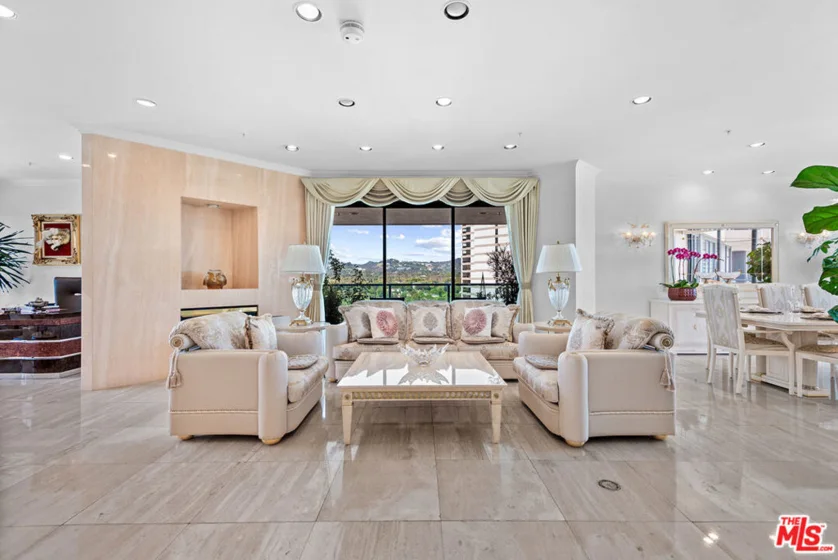 10490 Wilshire Boulevard #1206 photo 1