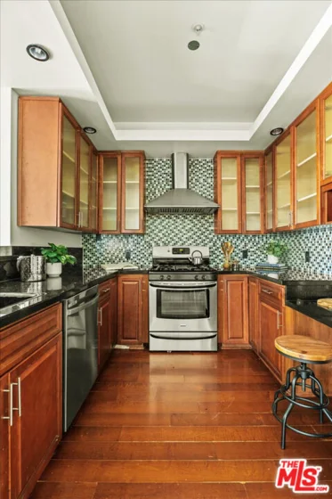 417 S Westmoreland Avenue #404 photo 25