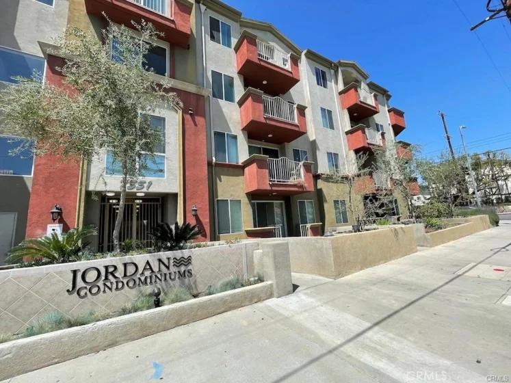 7551 Jordan #304 photo 1