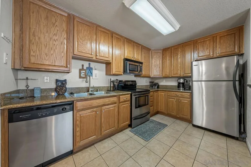 1845 Bayview Heights #99 photo 23