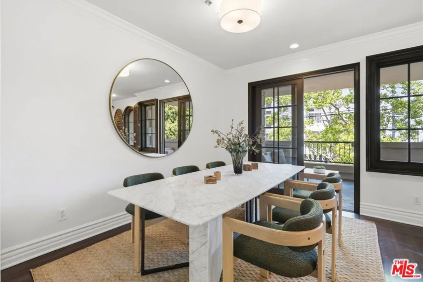 850 N Croft Avenue #202 photo 3