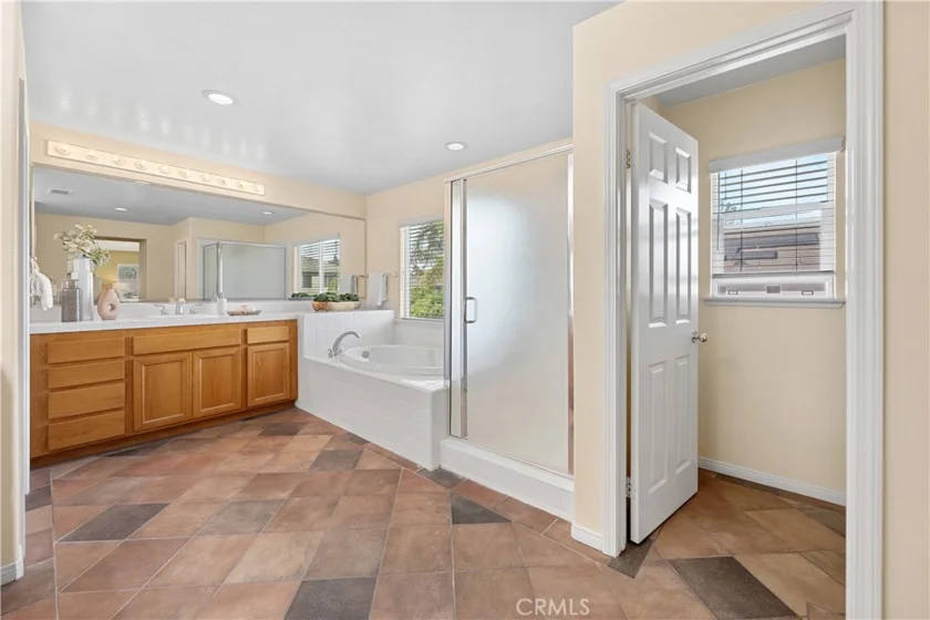 39879 Camden Court photo 37