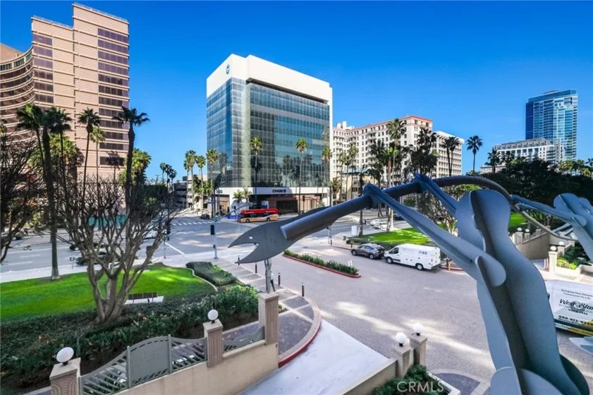 388 E Ocean Boulevard #305 photo 33