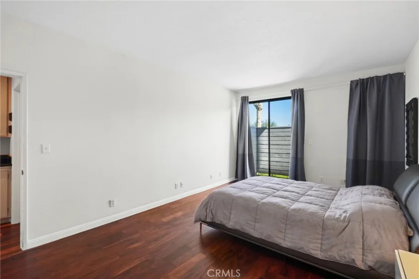 13331 Moorpark Street #216 photo 17