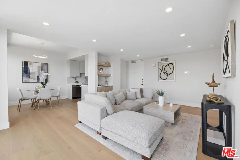 10747 Wilshire Boulevard #1107 photo 2