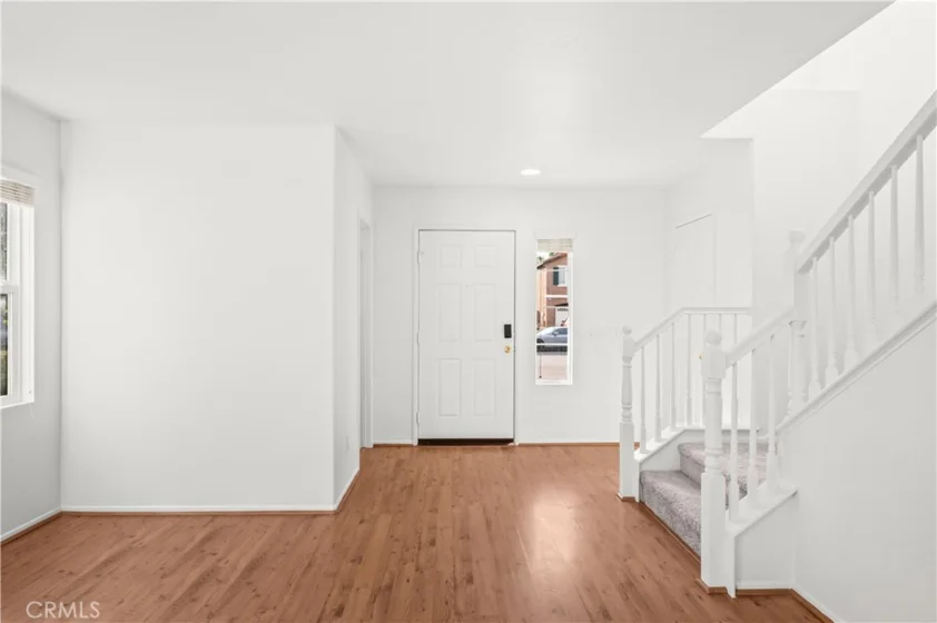 38354 Falcon Court photo 5