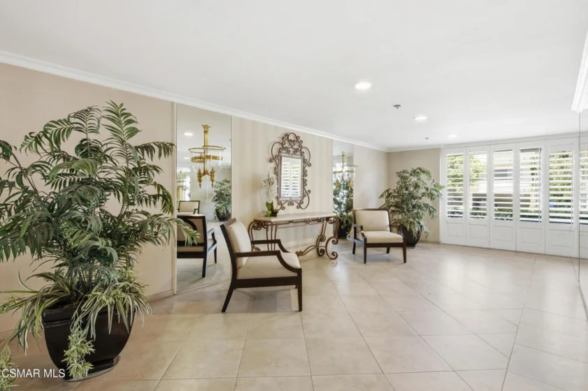 10650 Holman Avenue #202 photo 23