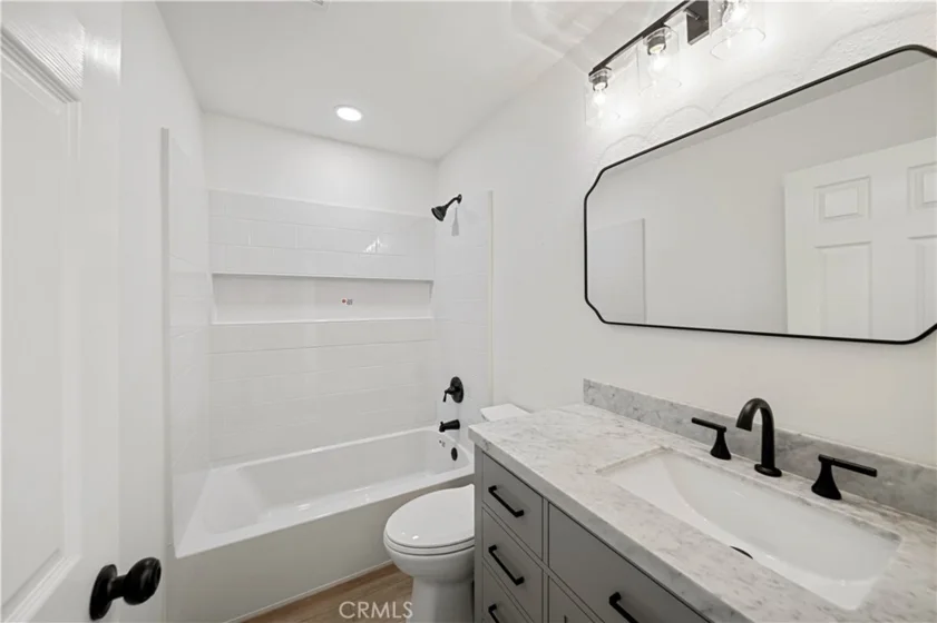 1613 Toyon photo 27