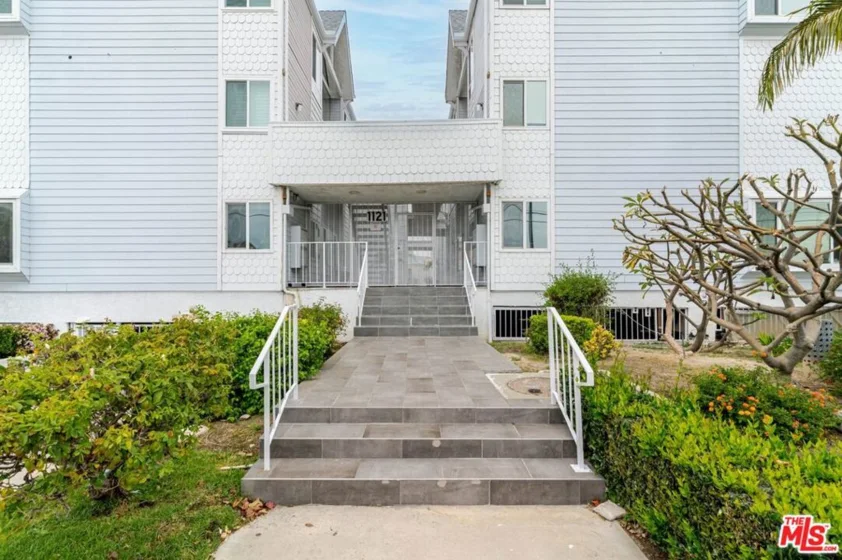 1121 E Wilson Avenue #12 photo 24