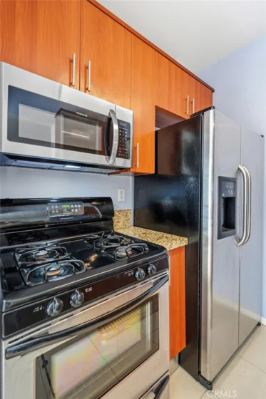 620 S Gramercy Place #211 photo 4