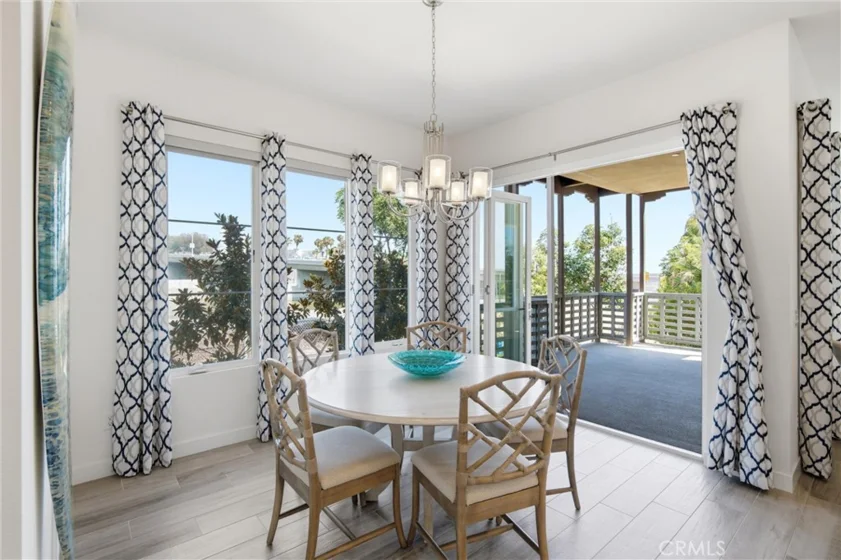1313 Doheny photo 16