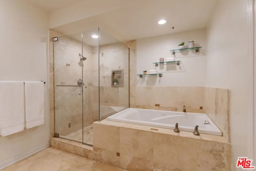 11855 Goshen Avenue #104 photo 24