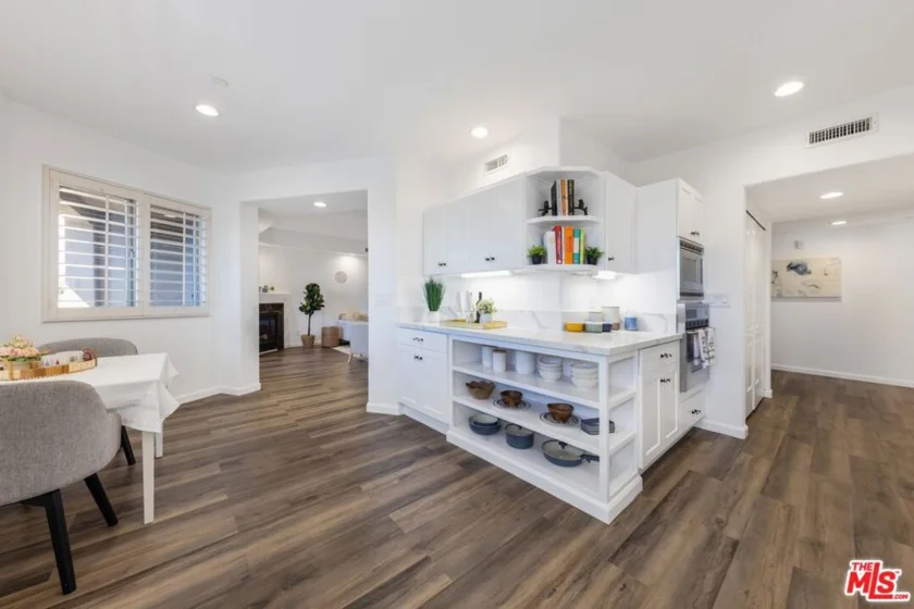 11766 W Sunset Boulevard #302 photo 17