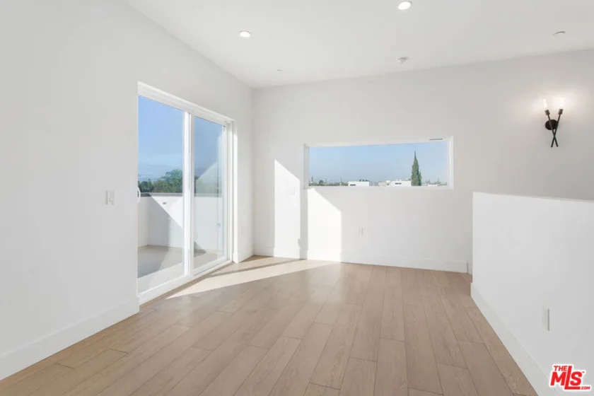 11212 W Victory Boulevard #7 photo 20