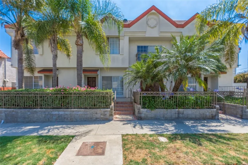 856 W Beach Avenue #21 photo 1