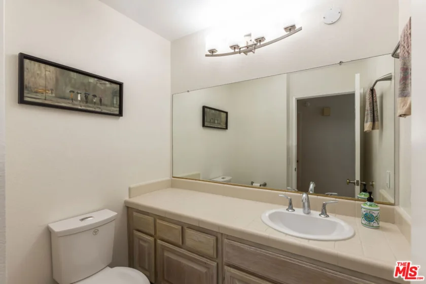 20950 Oxnard Street #10 photo 13