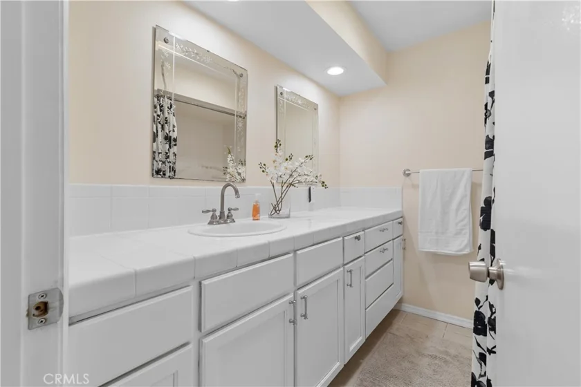 134 S Magnolia #19B photo 19