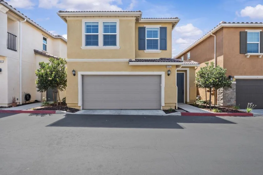 41917 Zafra Street photo 3