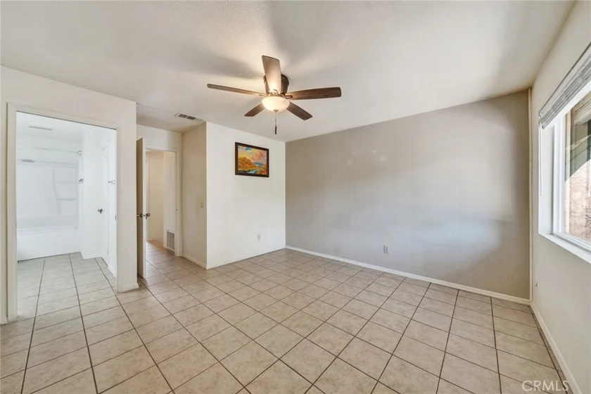 2564 Colgate photo 6