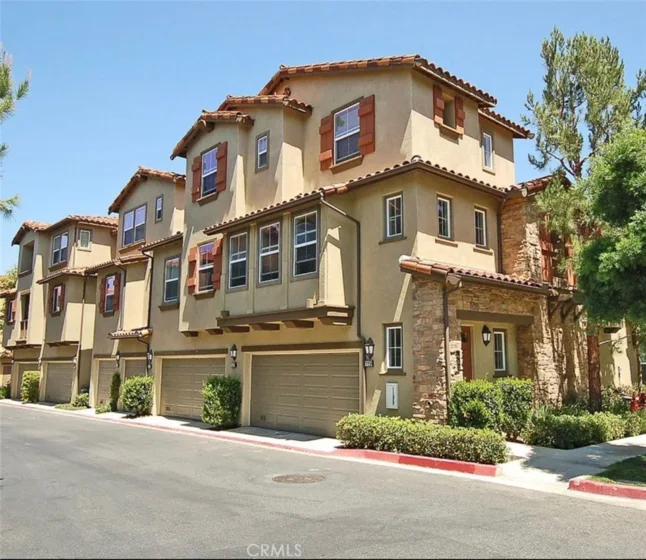119 Danbrook photo 1