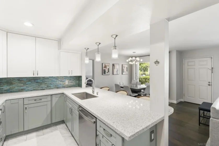 4080 Rosenda #210 photo 5