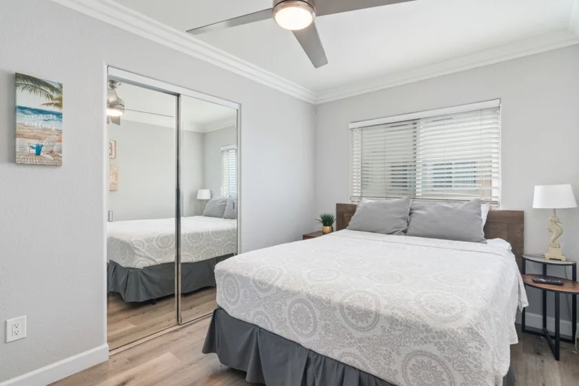 3250 Strandway photo 22