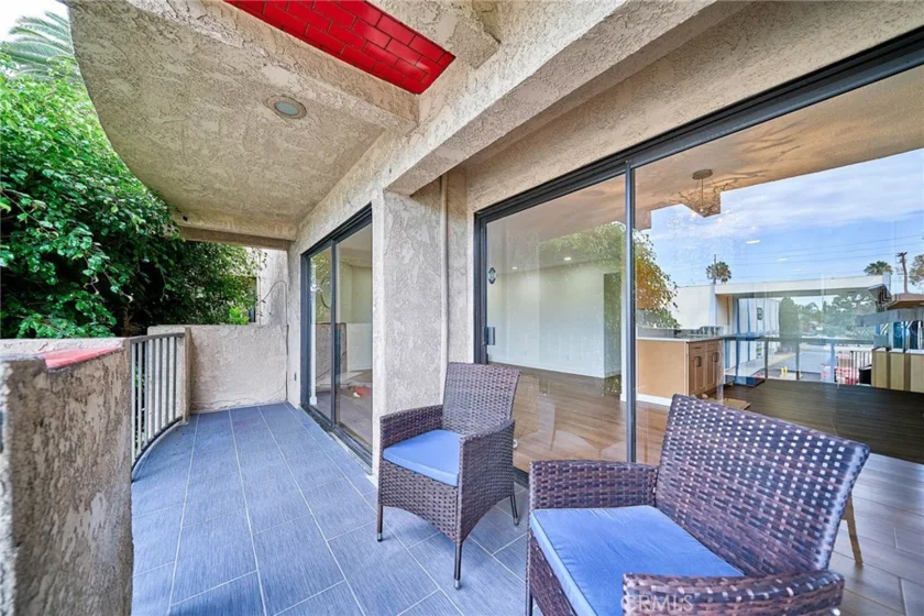 605 Redondo Avenue #203 photo 26