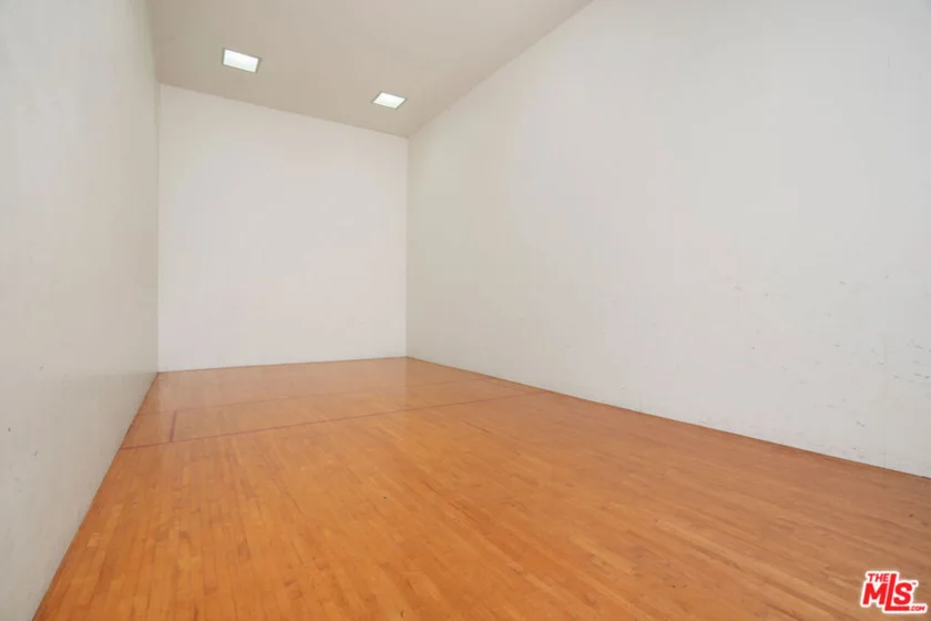 1942 Grace Avenue #217 photo 17