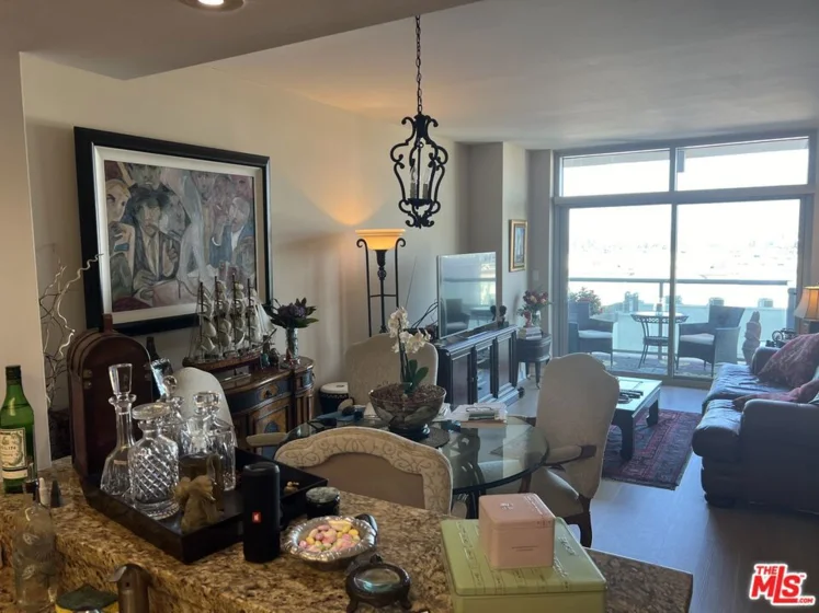 13700 Marina Pointe Drive #722 photo 10