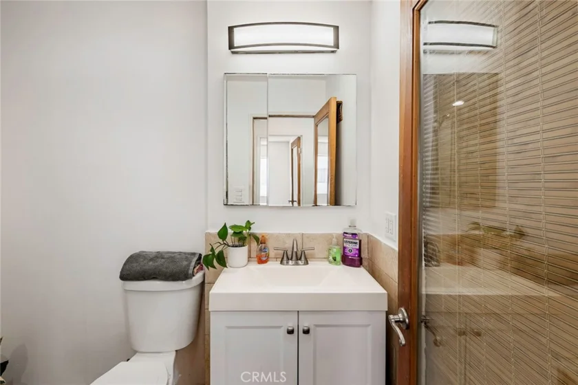 3565 Linden #208 photo 2