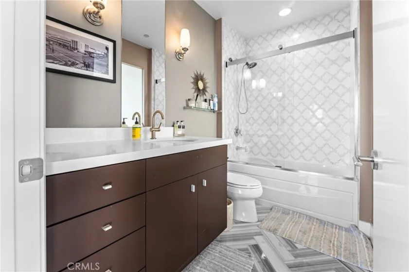 1100 Wilshire #2702 photo 11