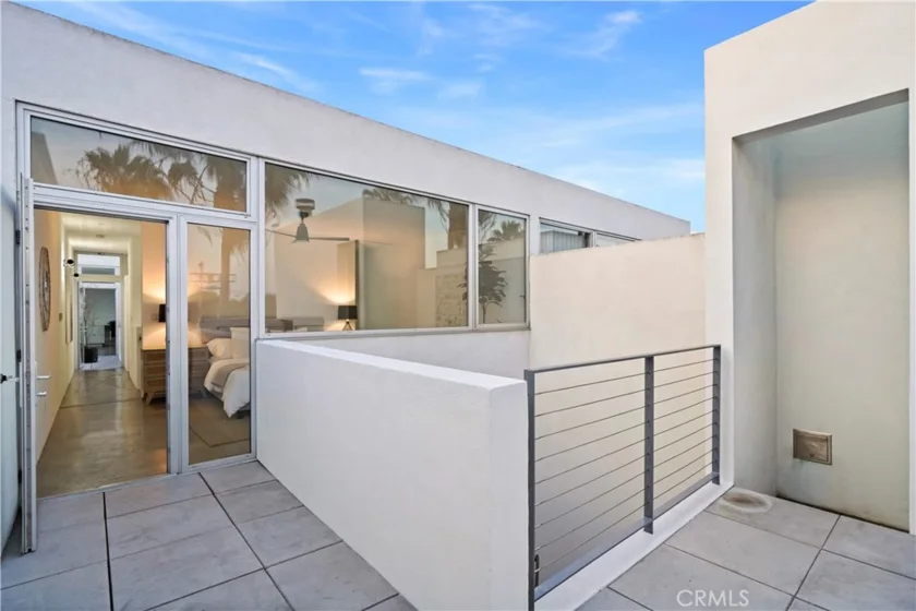 1121 Abbot Kinney photo 22