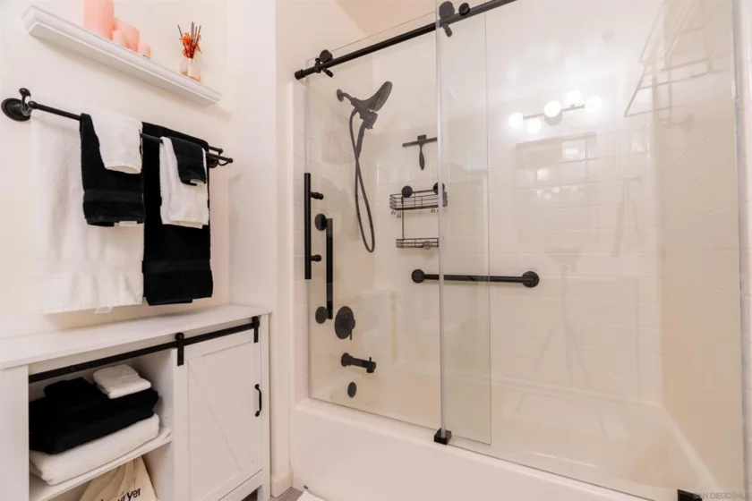 889 Date Street #205 photo 33