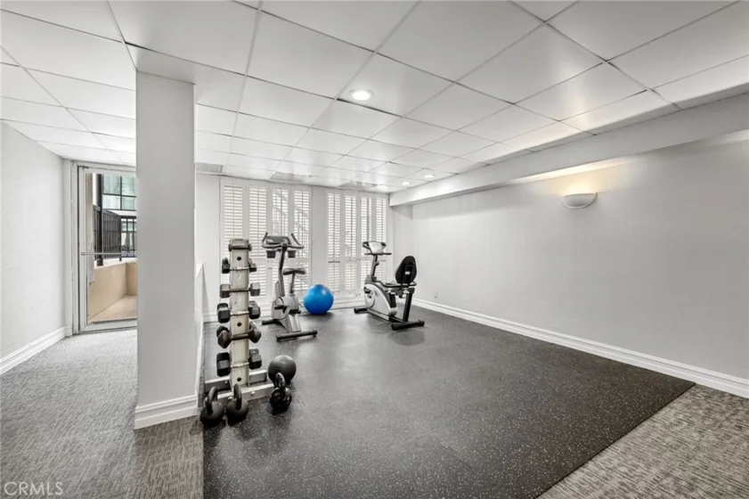 906 N Doheny Drive #318 photo 15