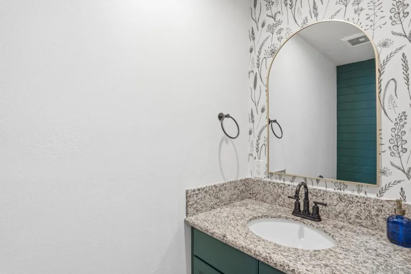 1329 Holly Avenue photo 10