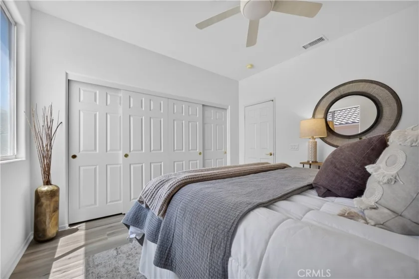 40221 Colony photo 17