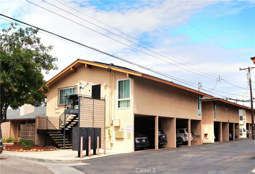 1263 Oakdale photo 1