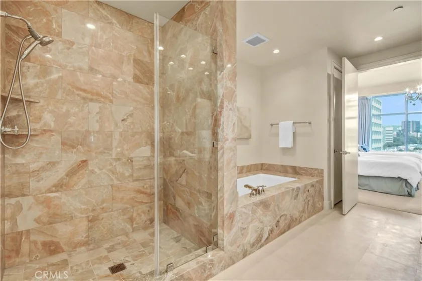 10776 Wilshire Boulevard #901 photo 19
