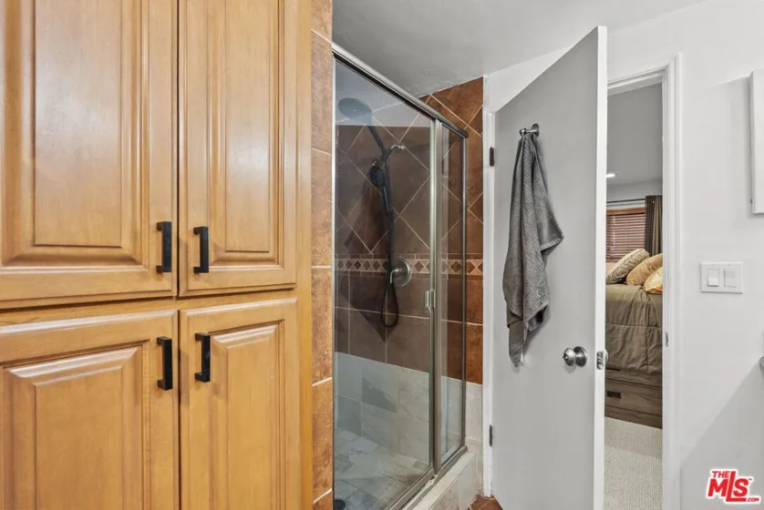6752 Hillpark Drive #202 photo 27