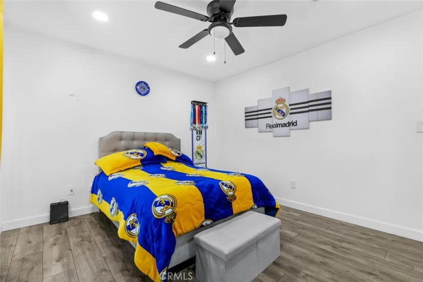 8801 Cedros Avenue #7 photo 36