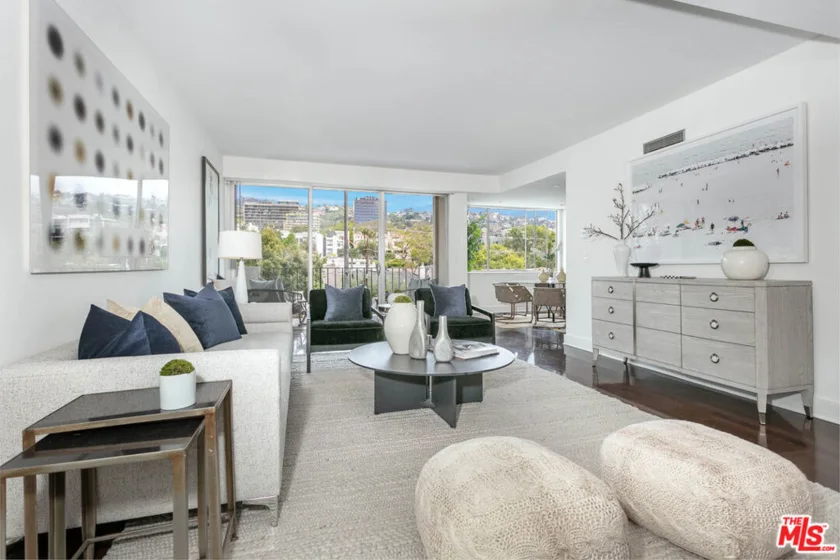 818 N Doheny Drive #307 photo 1
