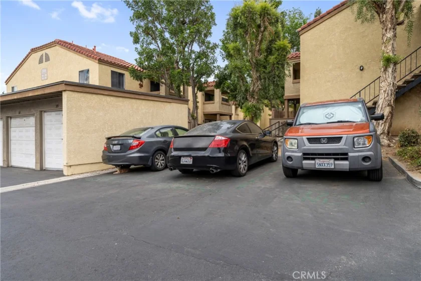 1114 W Blaine #204 photo 31
