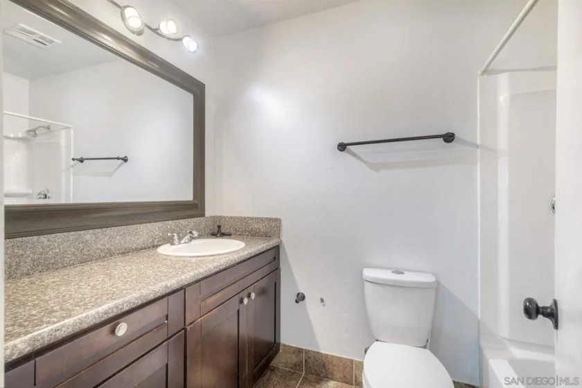 440 Parkside Drive photo 10