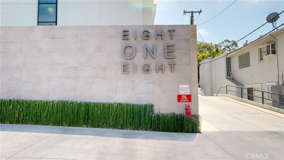 818 N Doheny Drive #908 photo 1