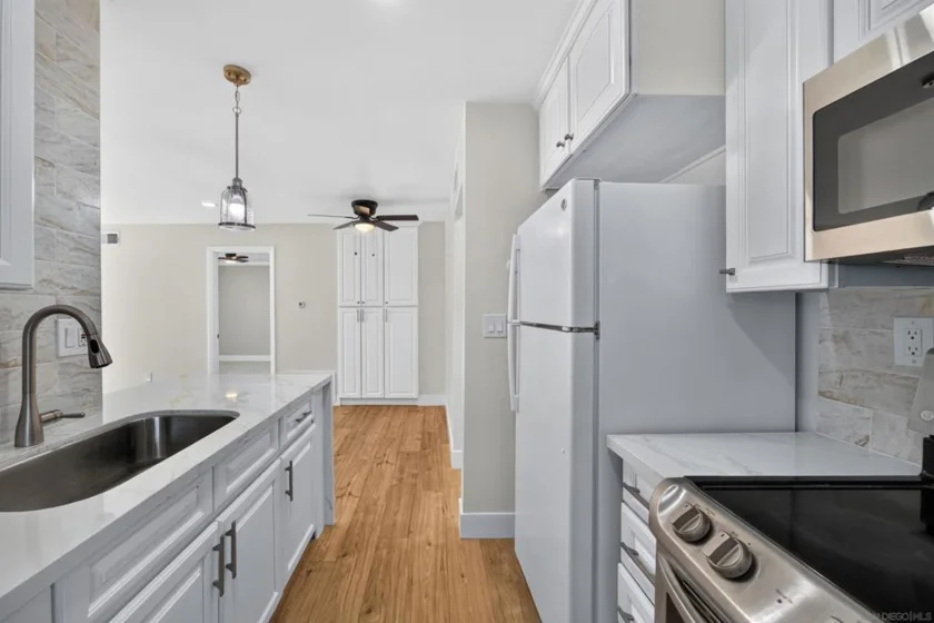 8318 Panorama Ridge Court photo 8