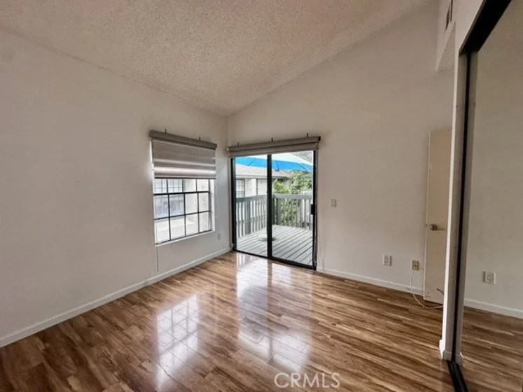 2542 W Macarthur photo 15