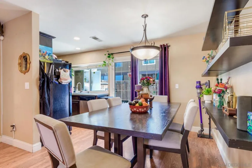 310 Sun Court photo 27