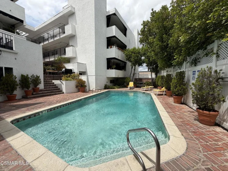 4950 Louise Avenue #301 photo 28
