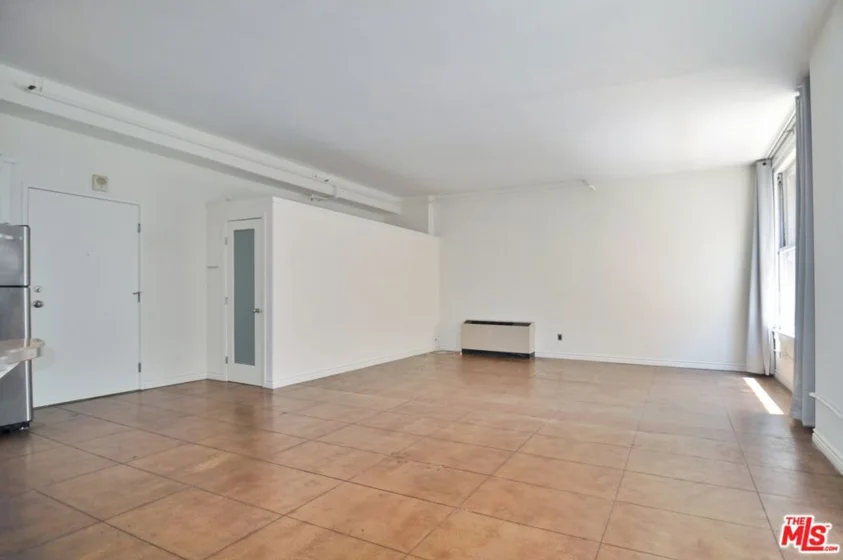 215 W 7th Street #307 photo 26
